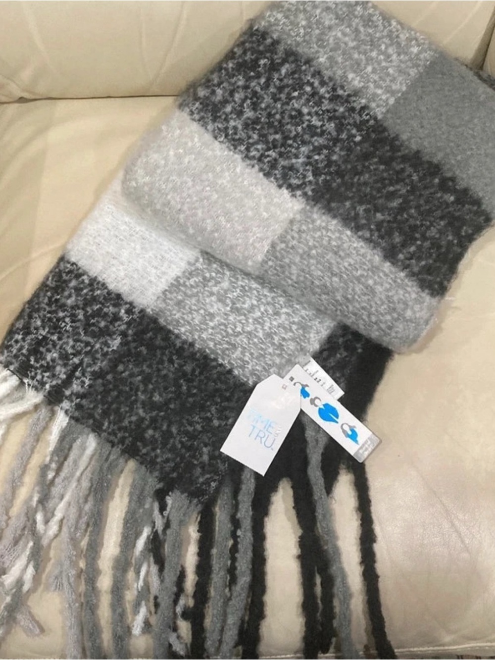 NWT Black White & Gray Plaid Blanket Scarf
